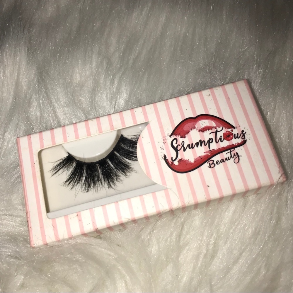 False Lashes #1